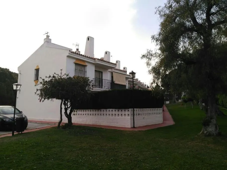 Canuelo House Playa Paraiso 벨레즈 말라가